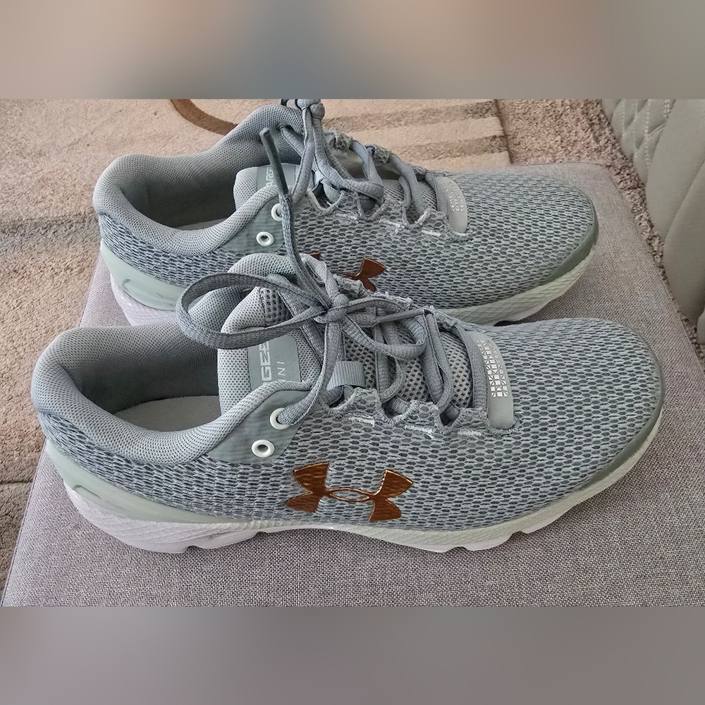 Under Armour Opal Green Charged Gemini Women's Sneakers, Worn Once, Size 9